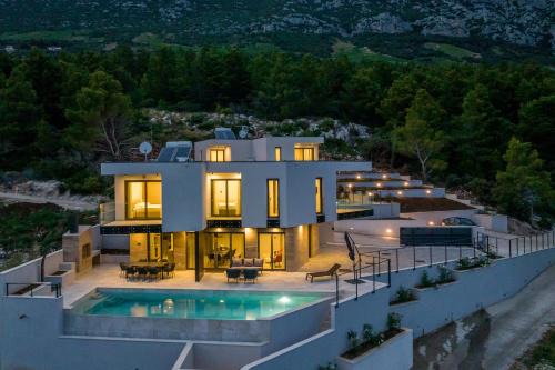 Modern villa Mare at sea in Peljesac
