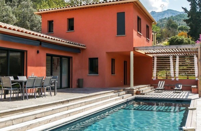 Modern villa near Cassis !