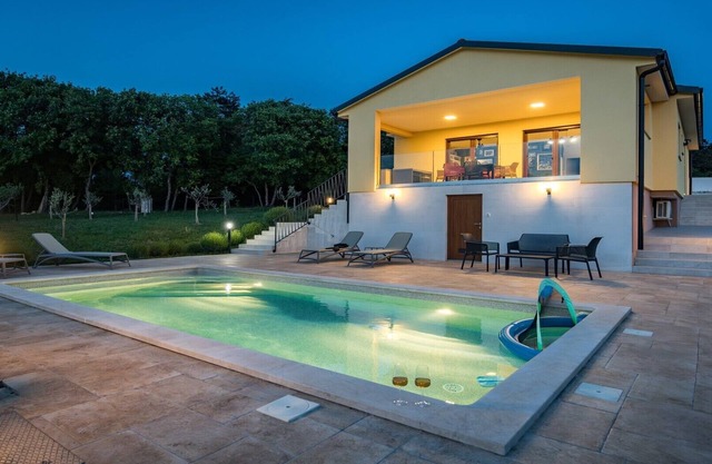 Modern Villa Tai with a swimming pool