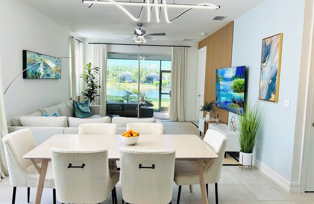 Modern Water View Bliss House 3-bedroom 2-bath - Community Pool