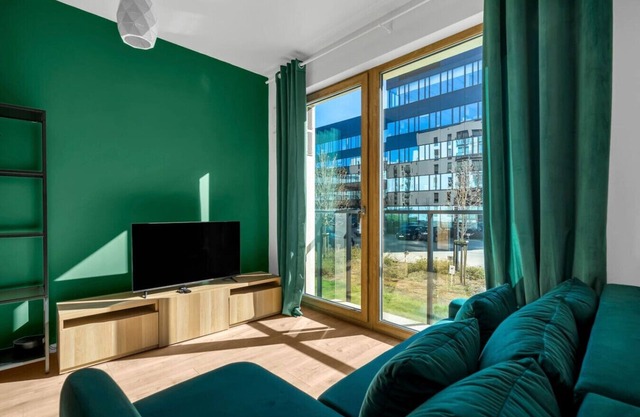 Mokotów Apt - Parking and Balcony - by Rentujemy