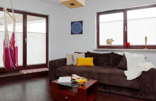 Mołdawska 7/30 One-Bedroom Apartment with Balcony | Warsaw Ochota