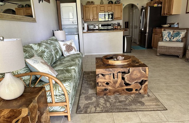 Molokai Condo 2 Bedroom Sleeps 6