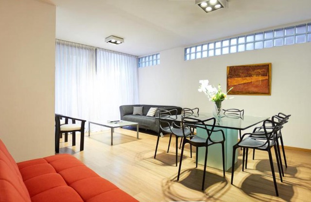 Monroe Suites