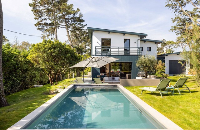 MONTEREY- Villa, Pool, Chiberta Anglet - BARNES