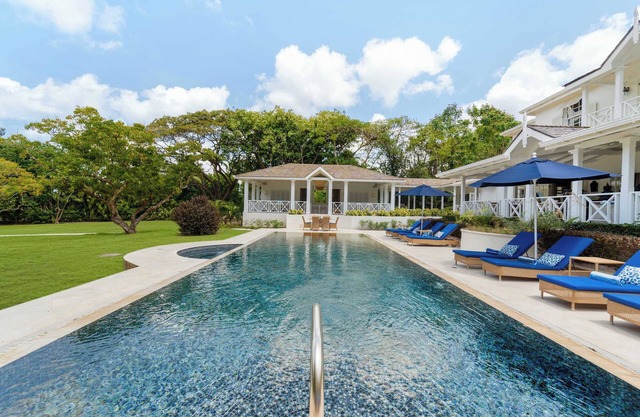 Moon Dance in St. James by Personal Villas - Casual Elegance, Luxury and Comfort