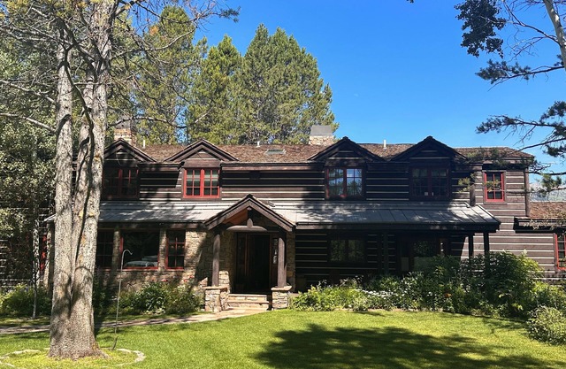 Moose Haven Home, Aspens/Wilson Elegant 5-bedroom, Near Teton Village Jackson WY