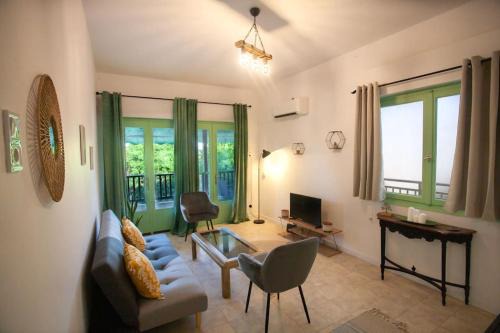 Morning Glory Apartment