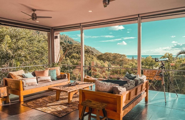 Most Contemporary Estate in the heart of Honolulu Luxury Living