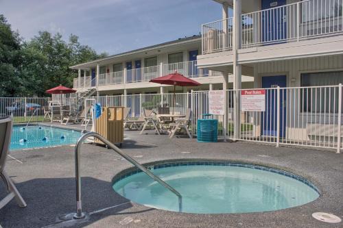 Motel 6-Seattle, WA - South