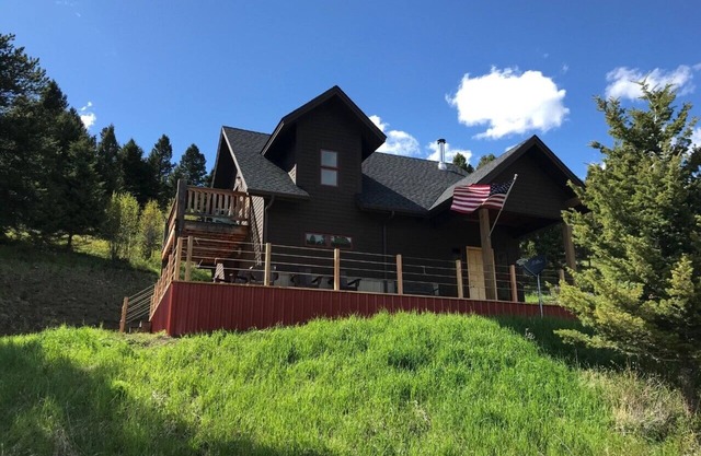 Mountain Get away, mins from Bozeman, and Bridger Bowl