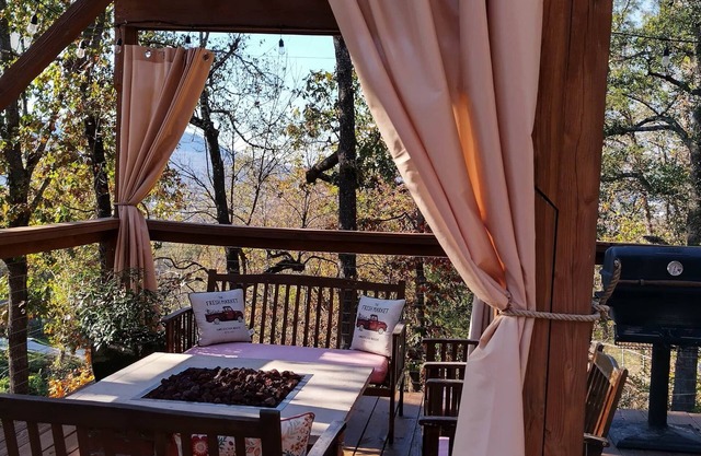 mountain house feel only 3.5 miles to downtown on missionary ridge