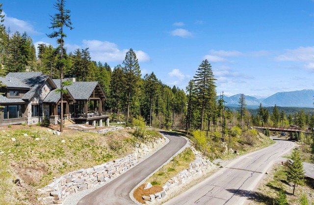 Mountain-Modern Luxury Retreat with Private Ski Lift & Lake Views
