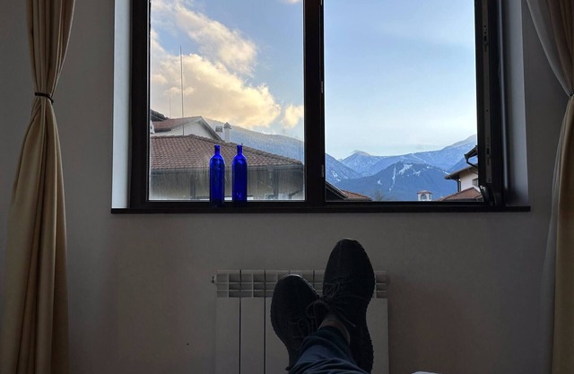 Mountain Paradise 2 - 2 Bedroom Mountain View Apartment - Washer