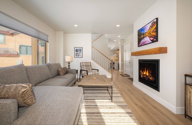 Mountain retreat w/BBQ patio & ski storage