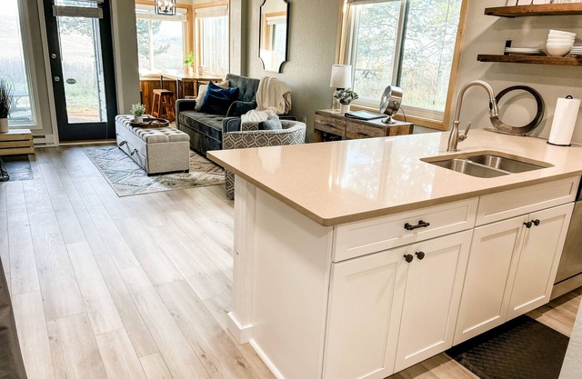 Mountain Retreat with Beautiful Views & Fireplace