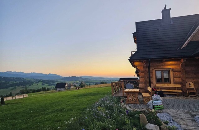 Mountain View Chalet with HotTub and Sauna — 20 Minutes to Zakopane!