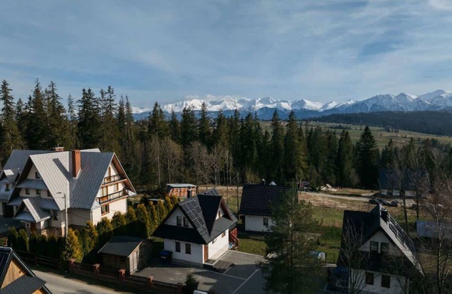 Mountain view cottage with two bedrooms