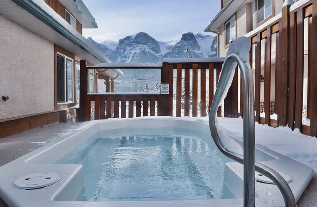 Mountain View Family Getaway, Hot Tub, Park Pass