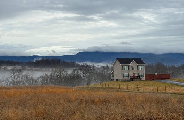 Mountain View set on 2+ acres near Greeneville TN