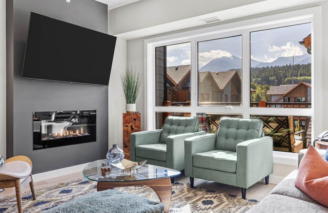 Mountain Views | Pool & Hot Tub | Chic Interior