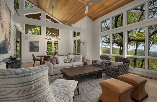 Mountain Views, Fireside Sips, Game Nights, Spa Baths, Trail Treks & Pool Swims - Heaven and Earth