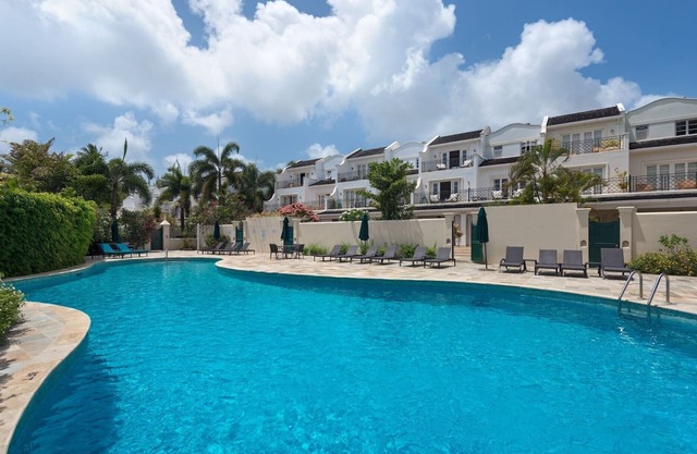 Mullins View Townhouse | a luxury 4-bedroom townhouse close to Mullins Bay Beach