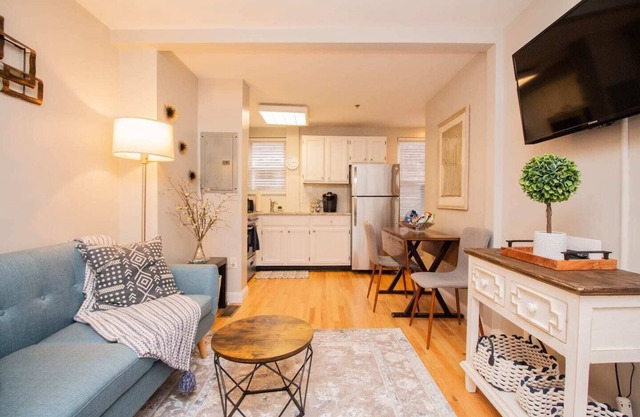 Multi-Level Townhouse, Harvard, MIT, Red line