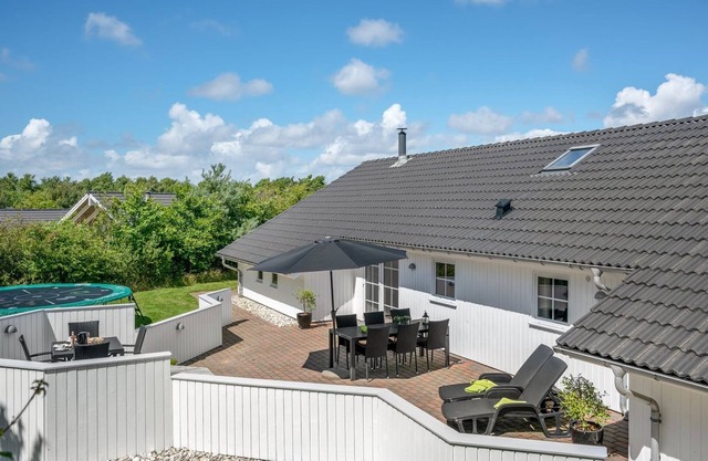 "Munder" - 1.2km to the fjord by Interhome