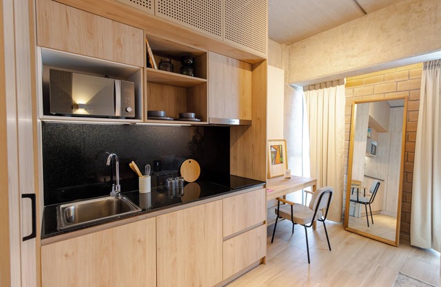 Mutuo Vive: Connecting Creators Worldwide - Stylish Rooms & Memorable Stays!