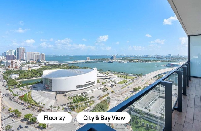 MVR - Stylish 3BR Escape in Downtown Miami