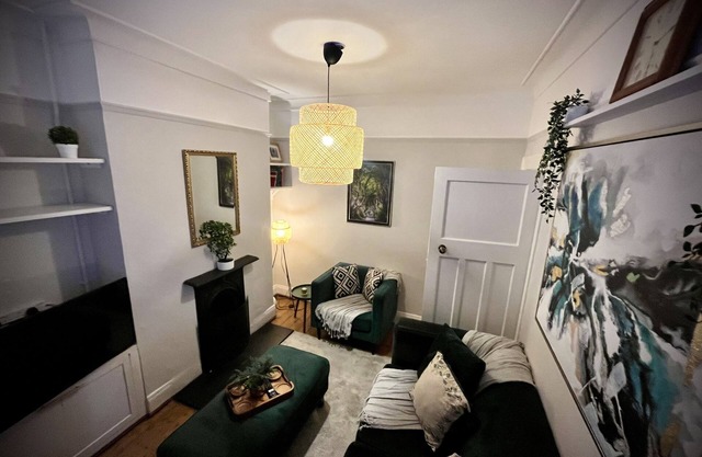 My Little Place in the City - a modernised 100-year old red brick terrace