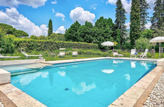 My Rental Homes - Villa Church with private pool private garden