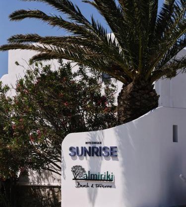 Myconian Sunrise Relais & Chateaux Hotel