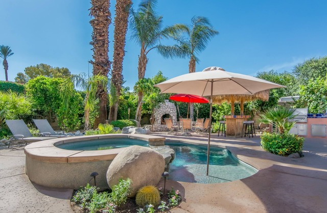 n NOV/DEC AVAILABLE n Special Pricing200.00 a night