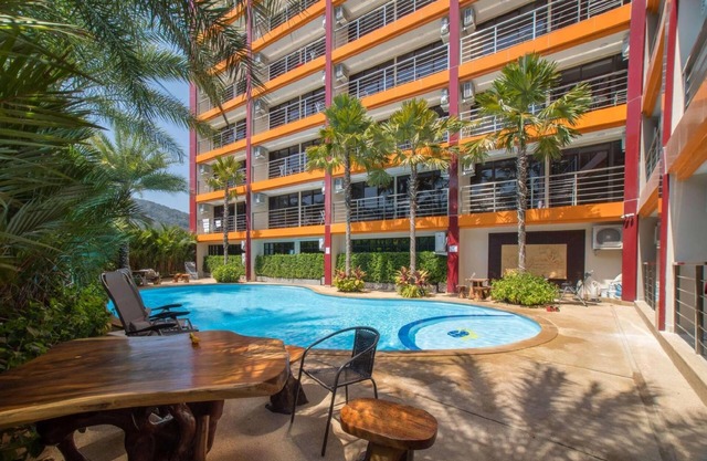 Nai Harn spacious studio, great amenities!