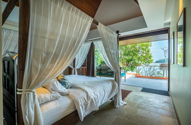 Nam Bo Villa by Lofty - Oceanfront private pool villa with maid and cook