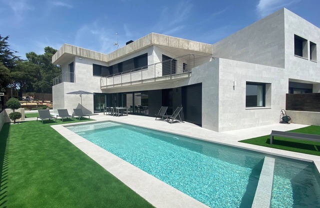 NARAMIA SAGARO VILLA with Pool-Garden 10 pax
