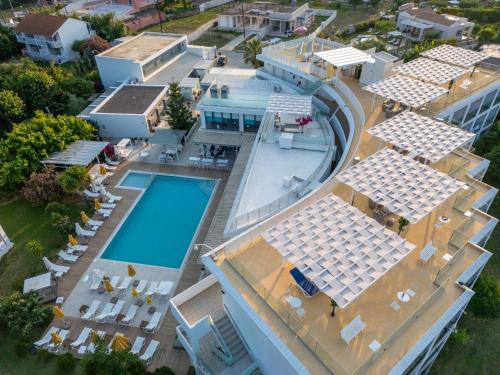 Nasos Hotel & Resort