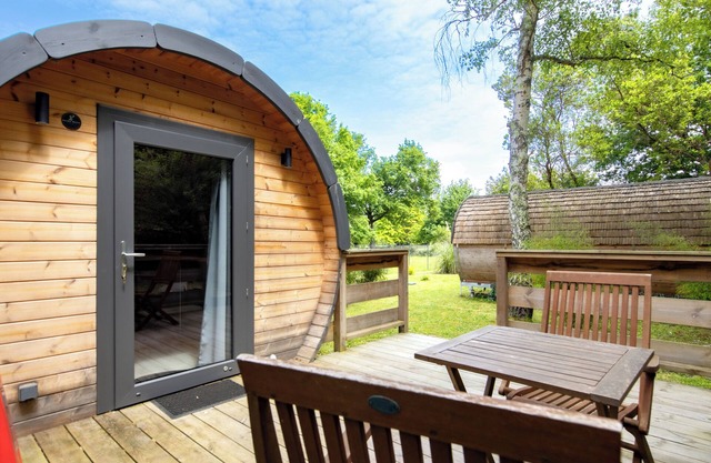 Nature Break in Saint-Vivien – Unique Stay with Wi-Fi and Peaceful Garden