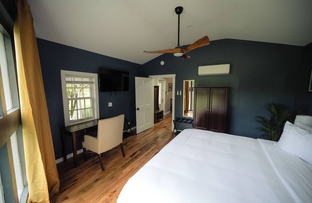 Nature-Filled Escape | Ideal for Golf Fans & Scenic Outdoor Adventures