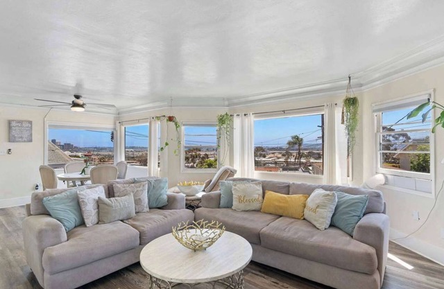 Navigate Stays Oasis w Views Hot Tub & Backyard