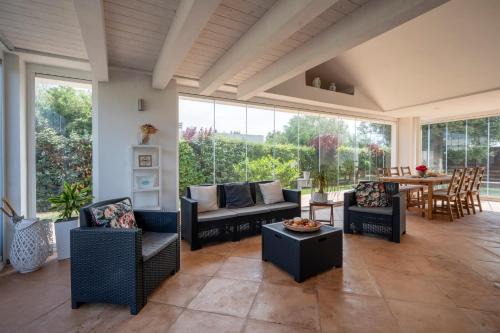 Neapolis Residence - Stunning Villa with parking