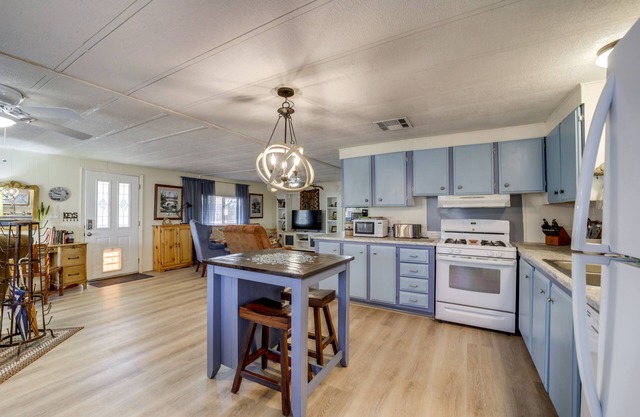 Near Hiking & Wineries: Charming Camp Verde Home!