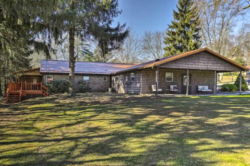 Near Mines and Meadows Spacious Home with Game Room