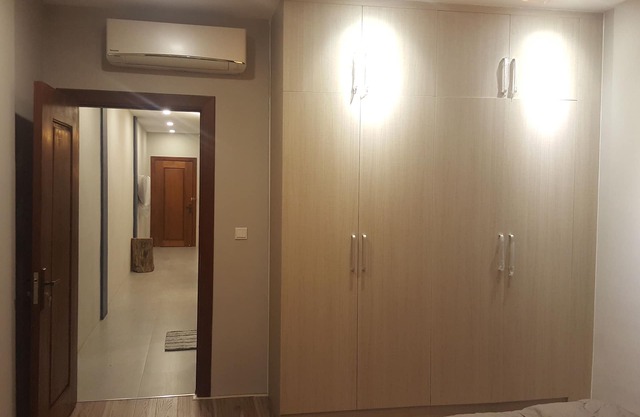 Near Royal Palace-GardenView Apt W Rooftop & Jacuzzi