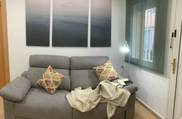 Near to Beach and 15 min to Barcelona by Train