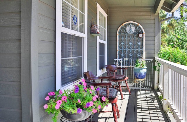 Near Trails, Lakes & Golf: Pinetop Home w/Deck