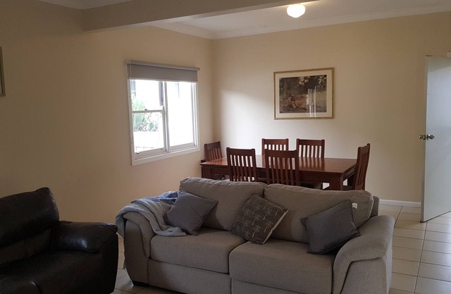 Neat, tidy & comfortable 2 bedroom house centrally located & pet friendly