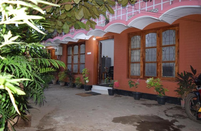 Nest Inn